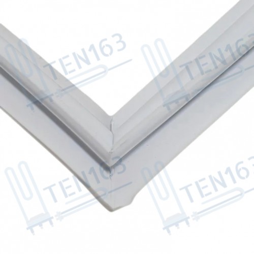 Уплотнитель 570x655мм для морозильной камеры холодильника Indesit C00525669