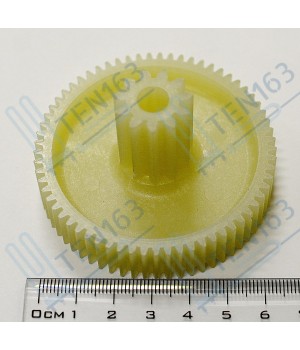 Шестерня пластмассовая средняя для мясорубки Помощница, Белвар Д-66/20мм, зубья 65/11шт